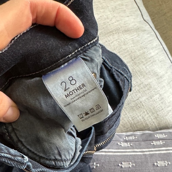 MOTHER Jeans 28 The Stunner Zip Two Step Fray in Last Call Jeans - Picture 8 of 8